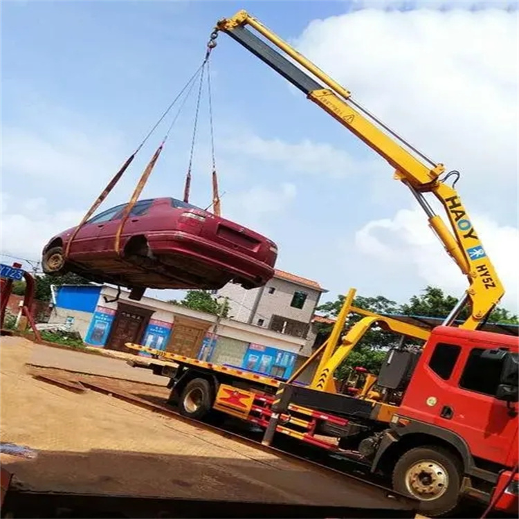 金乡吊车救援小汽车怎么吊