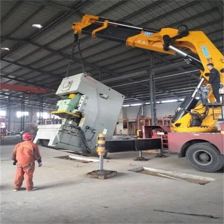 金乡80吨折臂吊车出租附近电话