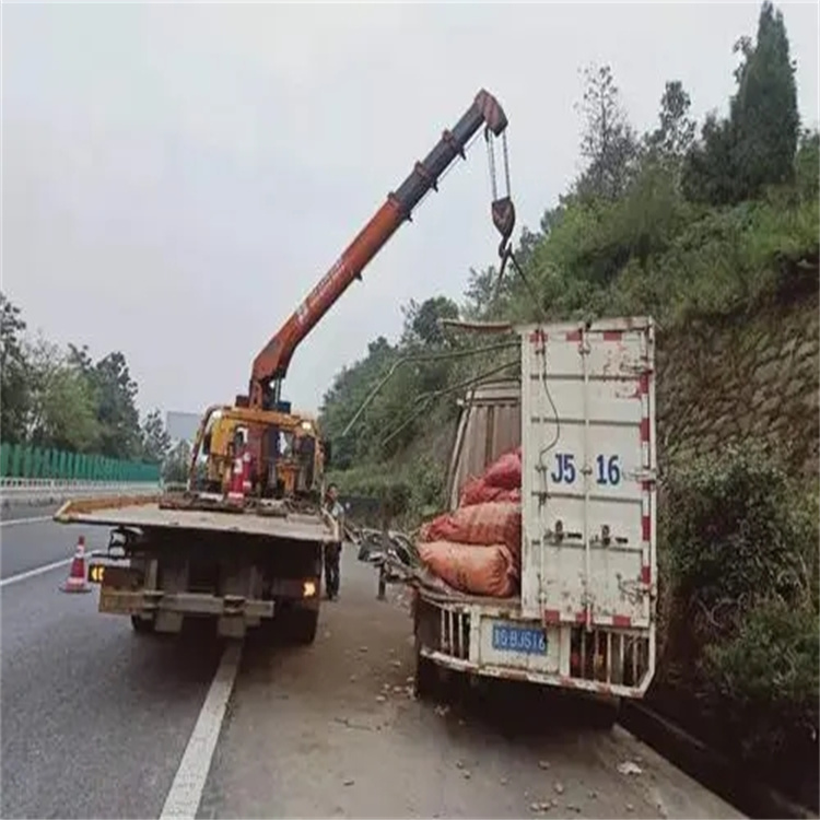 金乡了解道路救援吊车费用的细节与影响因素